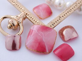 サンダル映えのビビット大理石☆