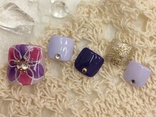 アンティム(Intime)/シックなフラワーデザイン