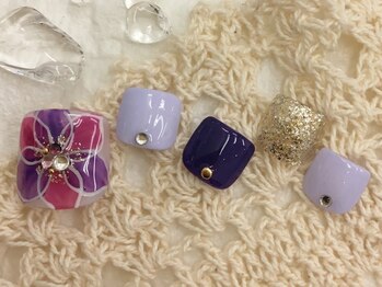 アンティム(Intime)/シックなフラワーデザイン