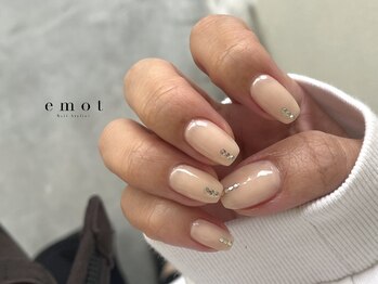 エモット(emot)/シンプルデザイン