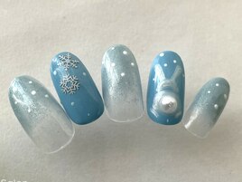 雪うさぎのしっぽネイル