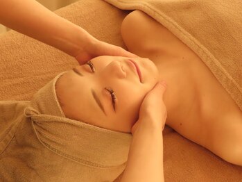 スリーピア(sleepia)の写真/当店人気の小顔ドライヘッドスパで変化を実感♪頭のコリをほぐし顔のむくみを根本改善◎顔のたるみケア☆