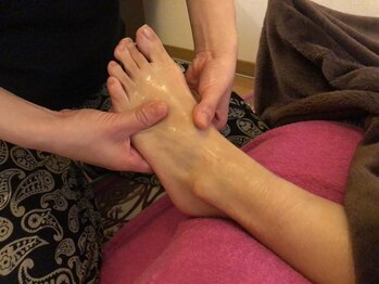 タイマッサージ クルームの写真/《タイ古式＋オイルフット》施術後は軽やかな身体に★スッキリとしたリフレッシュ感を実感！