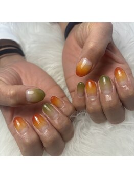 トゥインクルムーン(Twinkle Moon)/グラデーションネイル