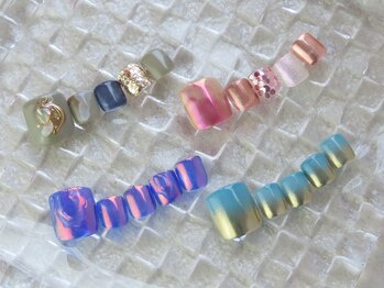 クレア アンド ネイルステージ(CREA＆Nail Stage)の写真/【Footワンカラー+アート2本★足浴付¥5490】足先も抜かりなく♪仕事柄ハンドが出来ない方もFootで女子力◎