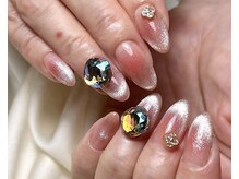 チェス(chess)/ビジュー追加のワンホンネイル