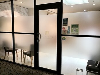 エムズワン 都ホテル店(M'S ONE)/エレベーターを出て右側へ