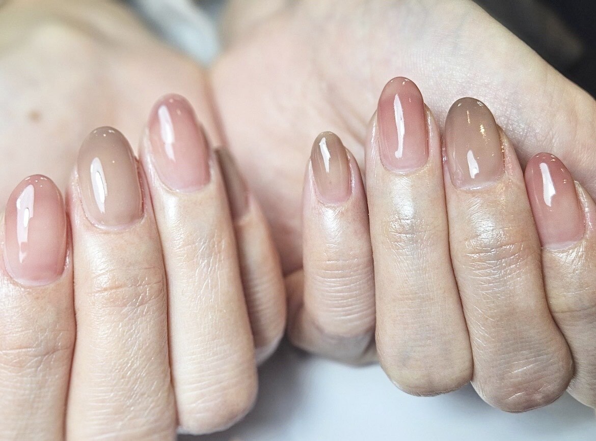 2025年-2026年冬トレンド】ピンク オフィス ハンドのネイルデザイン集