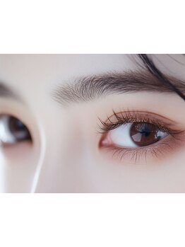 ナチュラル上品な目元にしたい