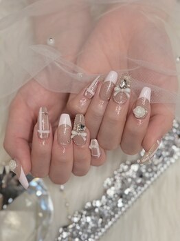ユニ ビューティー アンド ネイルサロン(uni.Beauty&Nail salon)の写真/【豊富なカラーとパーツでデザインの幅は無限大∞】あなただけの最高の組み合わせを見つけられます♪