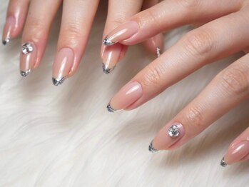 ネイルミー(NAIL ME.)の写真/【仕上がりの艶めき、質にこだわりあり】早く丁寧な施術と絶妙なカラーで自分らしい美しさを引き出します。