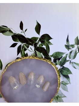 ネイルバズ(Nail BUZZ)/初回ソフトジェルオフ込9800円