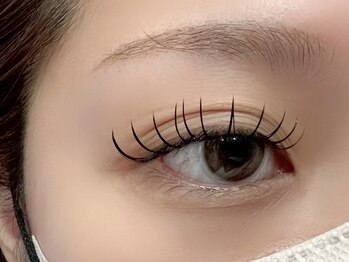 リュミエール(lash&brow lumiere)の写真/《9:00~23:00まで営業中》休みの日は１日充実させたい方,お仕事前・終わりにまつ毛・眉毛ケアをしたい方に!