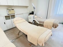 シーボン 所沢店の雰囲気（明るく広々とした開放的なサロン空間。初めての方も通いやすい）