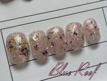 キラキラ押し花ネイル