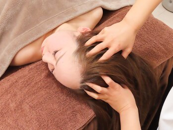 スリージー/脳洗浄施術(頭)