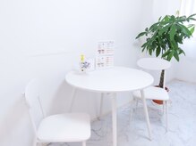 チルザルト サロン/内観