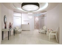 インフェイシャス 西宮阪急店の雰囲気（大人女性に人気のゆったり落ち着けるラグジュアリーサロン）