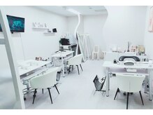 ジャミーラの雰囲気（テレビ付きの明るく清潔感あふれる空間で快適に施術を）