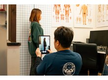 ふしぎの森鍼灸整骨院の雰囲気（お身体の姿勢分析を行い、原因を特定していきます）