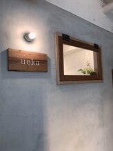 ウエカ(ueka)/モルタルの壁とお洒落な窓