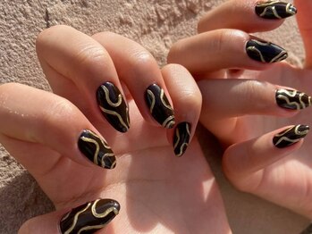 デリカ 溝の口店(DELICAT)/ブラウンうねうねアート