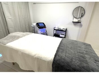 セオリー(Theory)/最新技術の脱毛機!