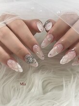 ミア(Mia)/ビジューネイル