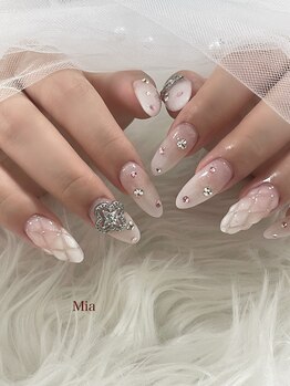ミア(Mia)/ビジューネイル