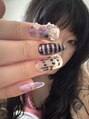 シータ(Siita) ダックや猫爪などの変形ネイルもお任せ下さい。