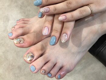 キャッツアイ東京 新宿店(Cat's eye TOKYO)/ハンド＆フット同時