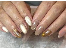 シンプルかつ旬なネイルをご提案いたします。