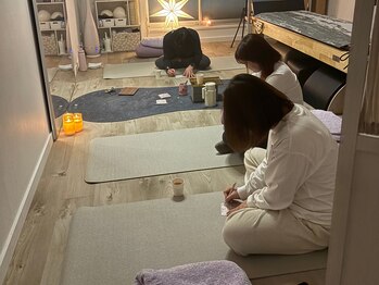 クラウン 原宿 明治神宮前(CROWN)/ヨガとジャーナリング