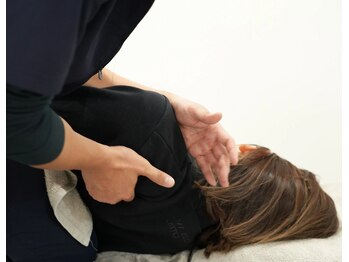 姿勢・骨盤矯正専門 整体AILE SHIGAの写真/AILE SHIGA人気NO.1!★首肩つらさもスッキリ解消!《ご新規様限定☆頭・首つらさ改善コース60分¥2980》