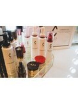 ダリア(Dahlia)の写真/【本気のニキビケア】どこへ行っても実感がなかった方必見!肌荒れの原因を分析し、土台から健やかな肌に。