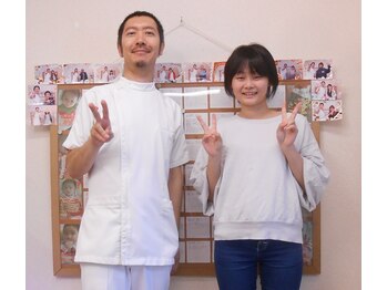 かしわぎ整体院/お客様とツーショット