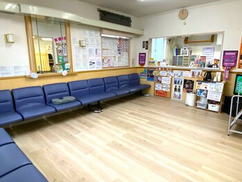 つつみ鍼灸整骨院/待合室
