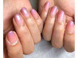 大人可愛いネイルデザインが豊富