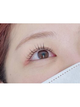 ナチュラル上品な目元にしたい