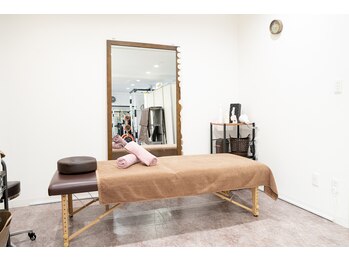 VIVACEの写真/理想のボディラインへ!気になる部位に集中アプローチ☆パーナイフとトレーニングの組み合わせで効果up!