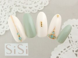 ホワイト＆エスニック＆ビジュー