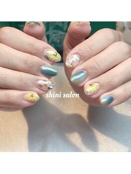 シンイサロン(shini salon)/夏定番ひまわり☆