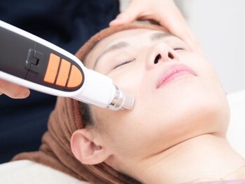 サロンドアメリイ(salon de Amerii)の写真/【ハーブピーリング×ポッテンツァ】紫外線対策で韓国水光肌に♪絶対妥協したくない方へ◎ダウンタイムなし