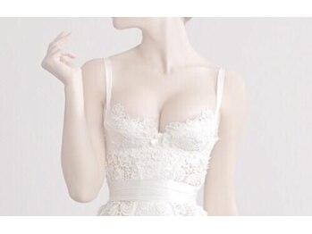 美バストアルファ(美bust α)の写真/結婚式目前！ドレス映えする肩甲骨＆デコルテ作り、美肌小顔を叶えるブライダルエステで、憧れの花嫁姿へ☆