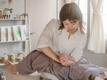 シャルム(Charme)の写真/女性特有のお悩みを根本から解決する「子宮骨盤力調整」＋3年熟成よもぎ蒸しがオススメ！