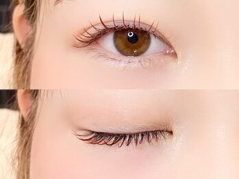 リース(WREATHE)の写真/ブラウン系が大人気！カラーフラットラッシュの種類が豊富♪理想のデザインとモチの良さ両方を叶えます！