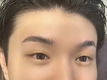 エムズアイブロウ 大和西大寺(M’sアイブロウ)/メンズハリウッドブロウリフト