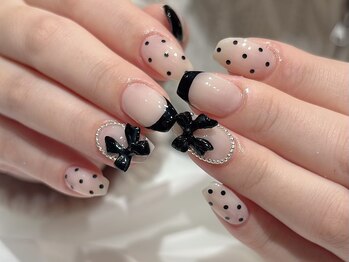 フレンチガーリーネイル