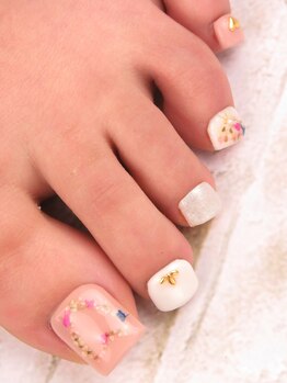 春らしい押し花をハートに☆