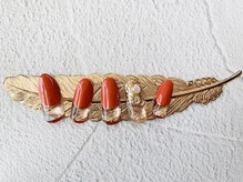 ラウレアルア(Laure’a lua)/逆フレンチネイル